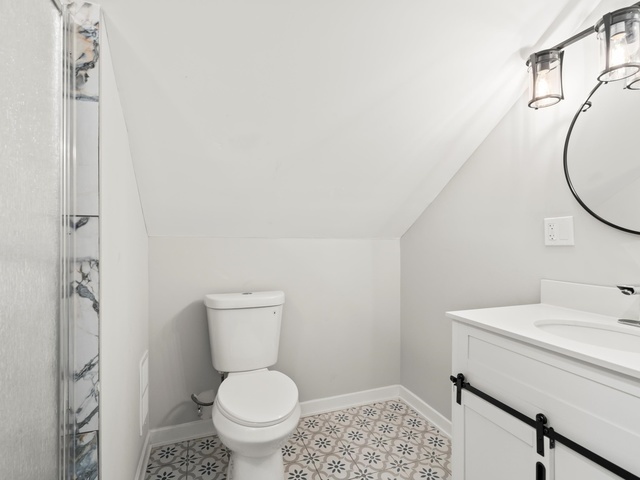 5149 W George Street Property Photo 15