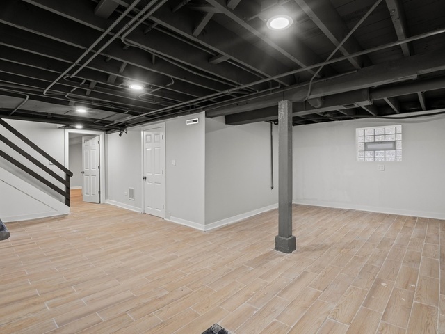 5149 W George Street Property Photo 17