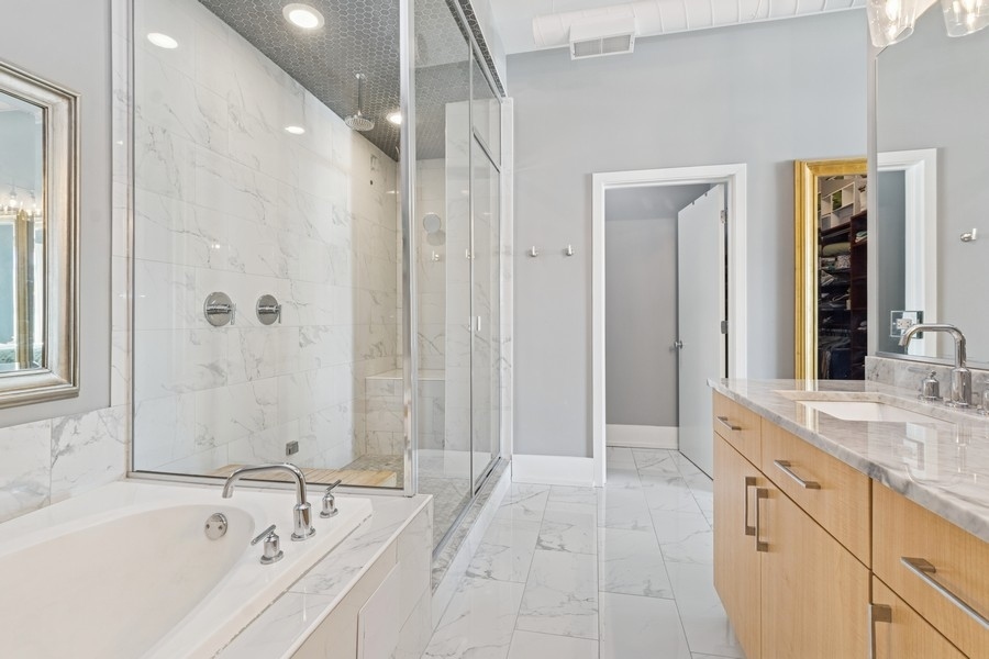 1155 W Madison Street 606 Property Photo 16