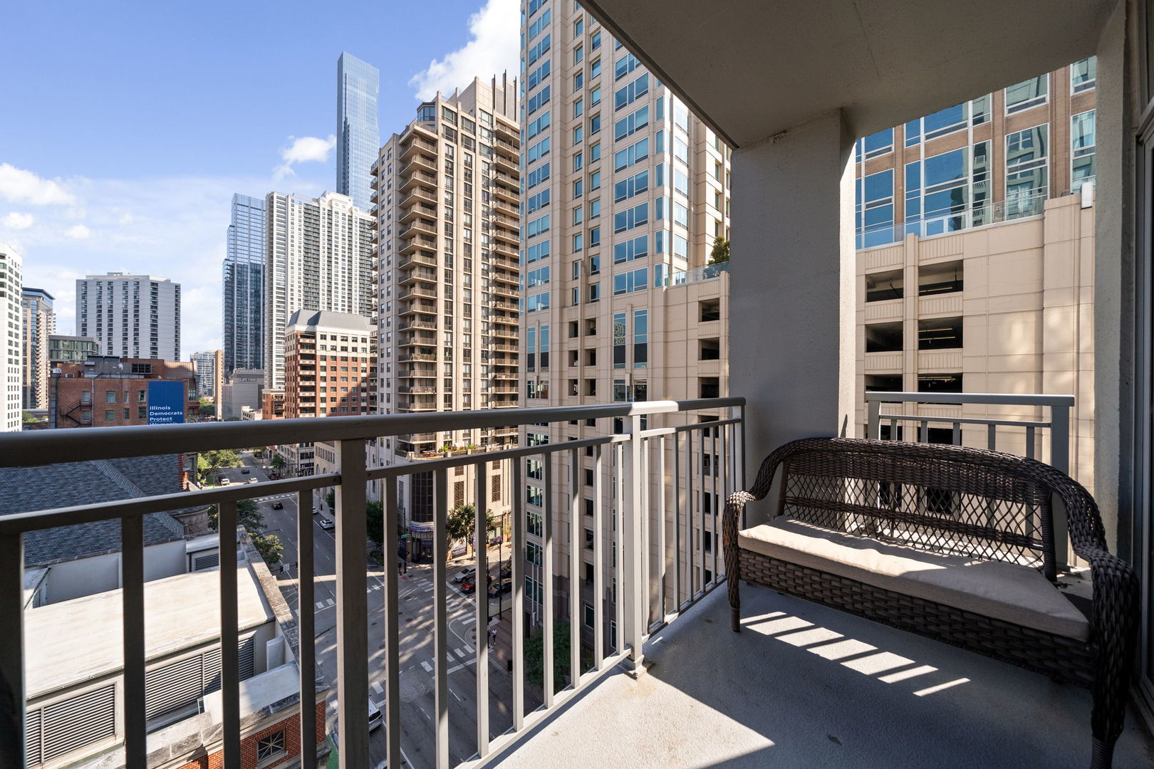 600 N Dearborn Street 1011 Property Photo 7