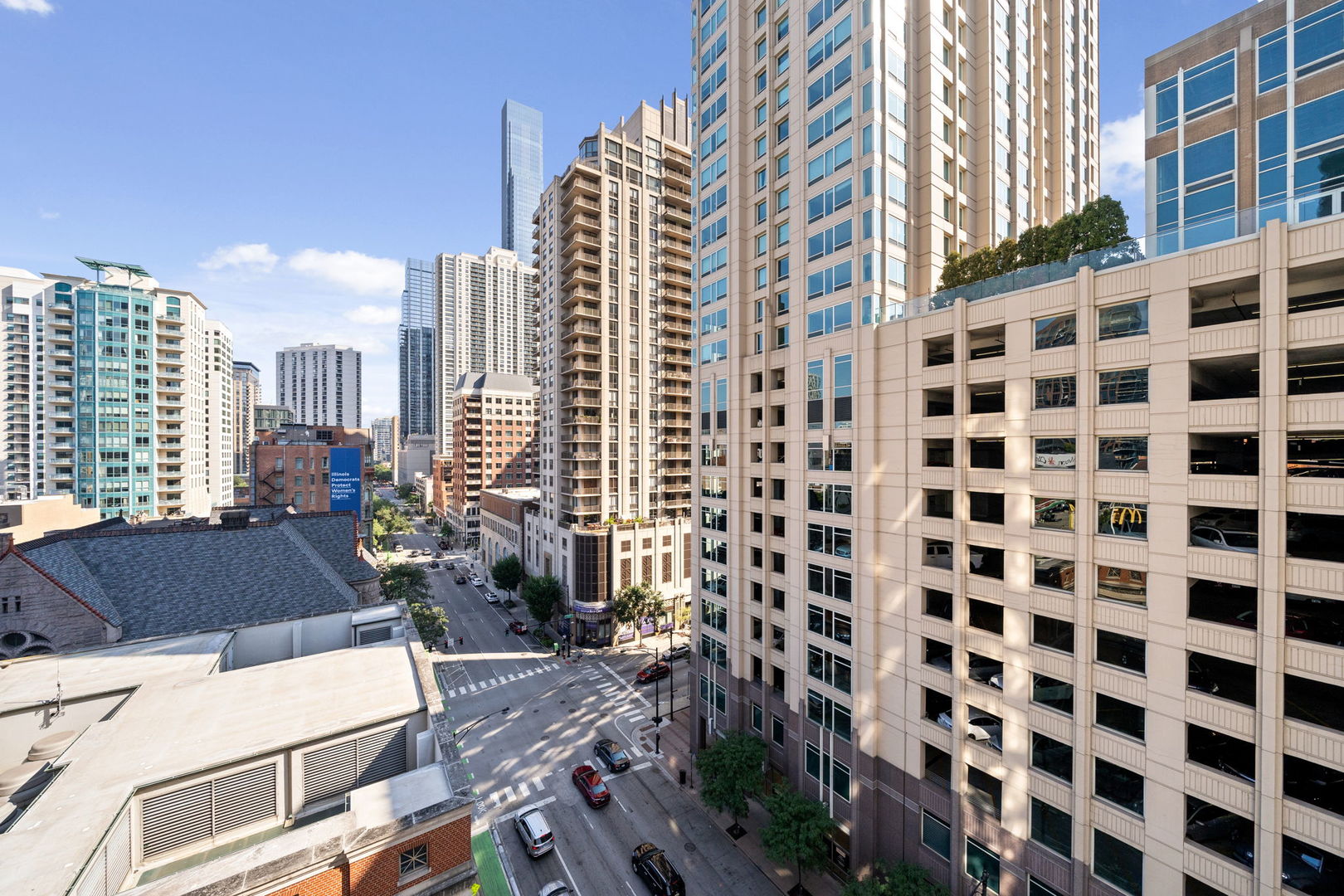 600 N Dearborn Street 1011 Property Photo 23