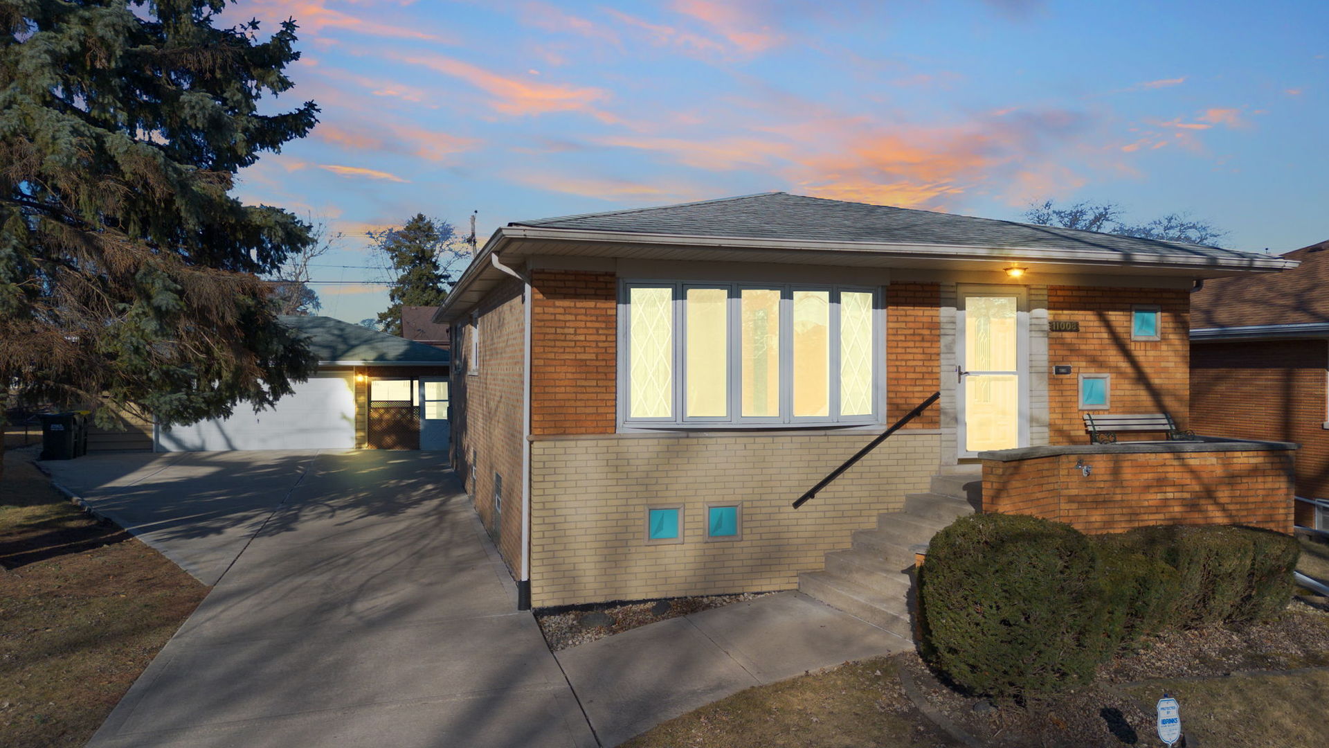 11008 Parkside Avenue Property Photo