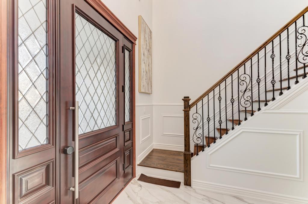 1300 Tunbridge Trail Property Photo 6