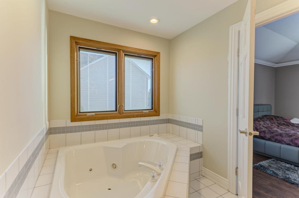 1300 Tunbridge Trail Property Photo 25