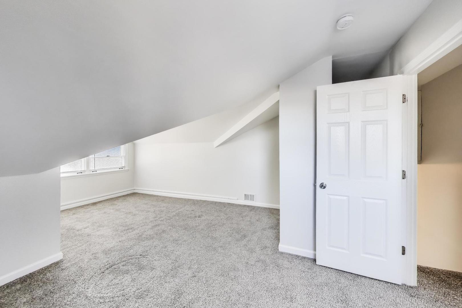 1028 Hahn Place Property Photo 17