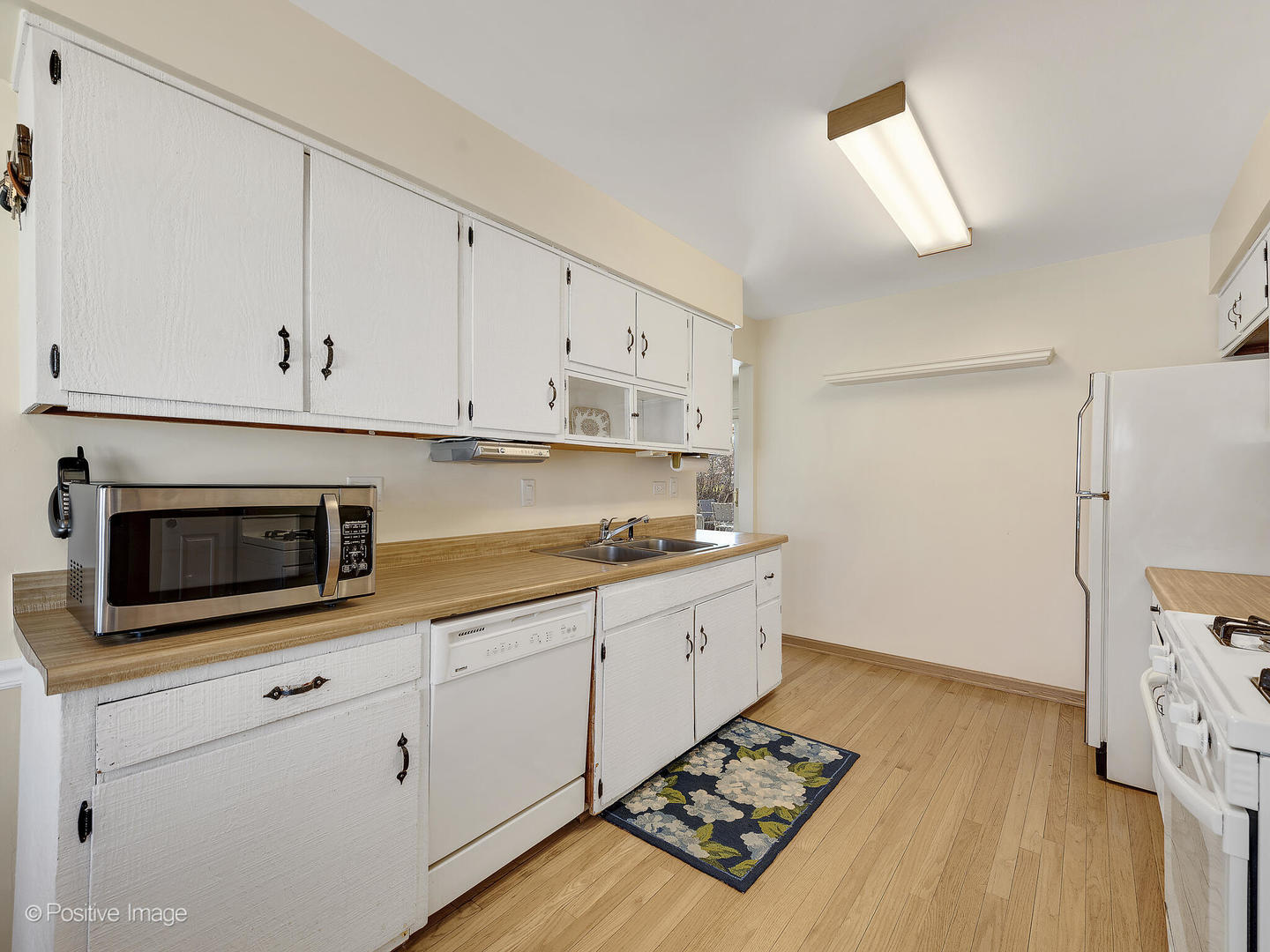 104 Hilltop Drive Property Photo 6