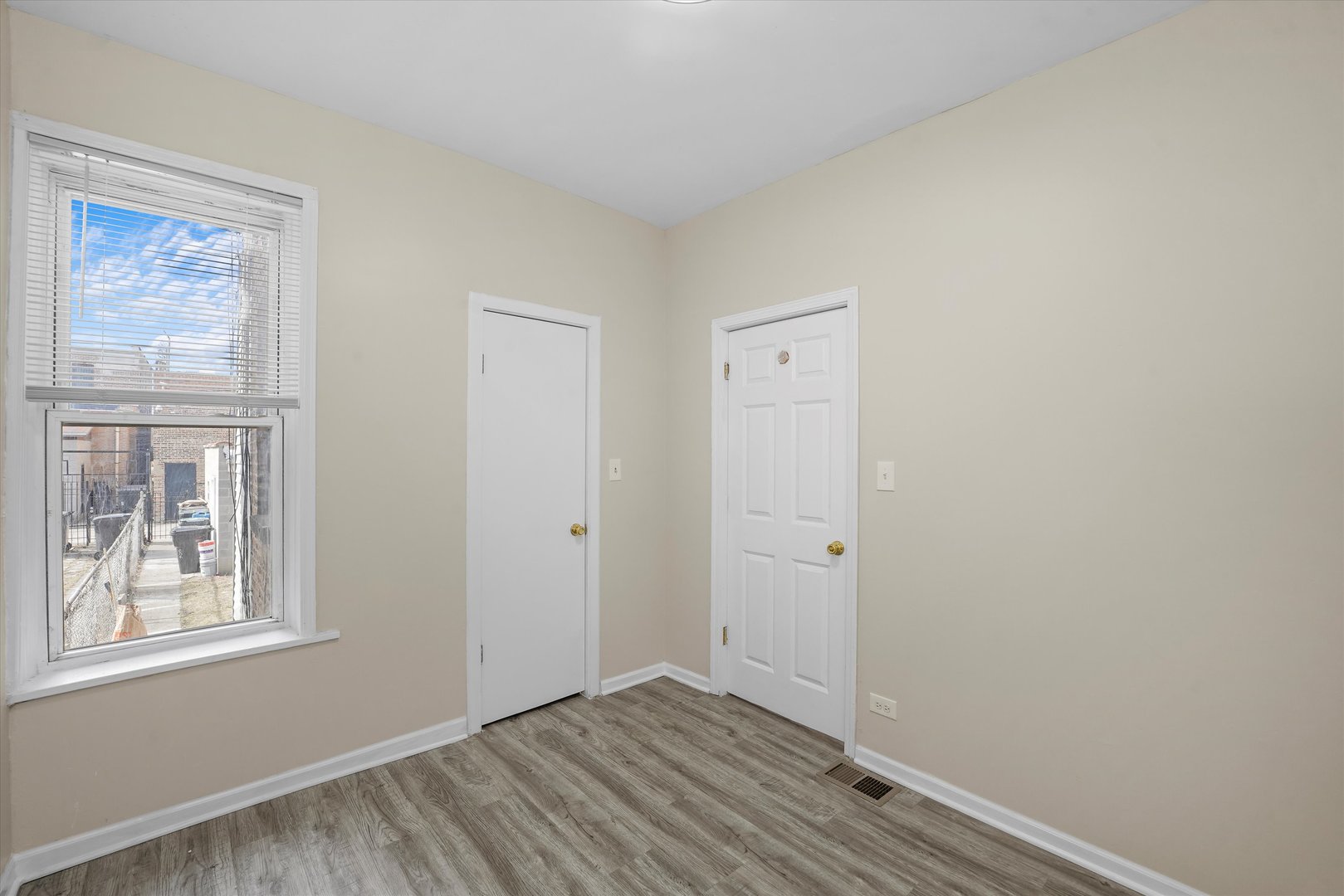1238 S Harding Avenue Property Photo 26