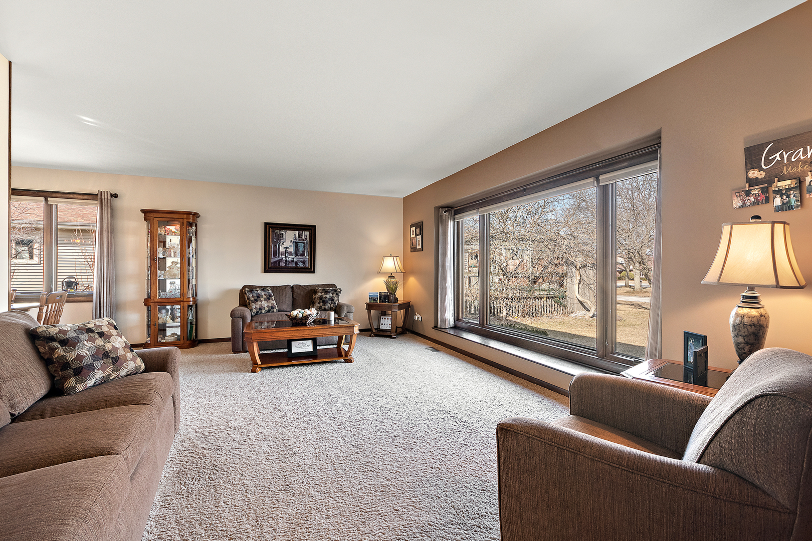 15706 La Paz Court Property Photo 2
