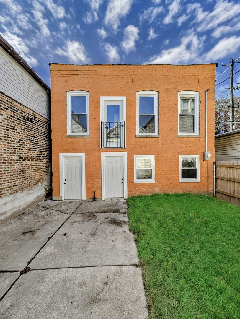 2828 S Emerald Avenue Property Photo 9