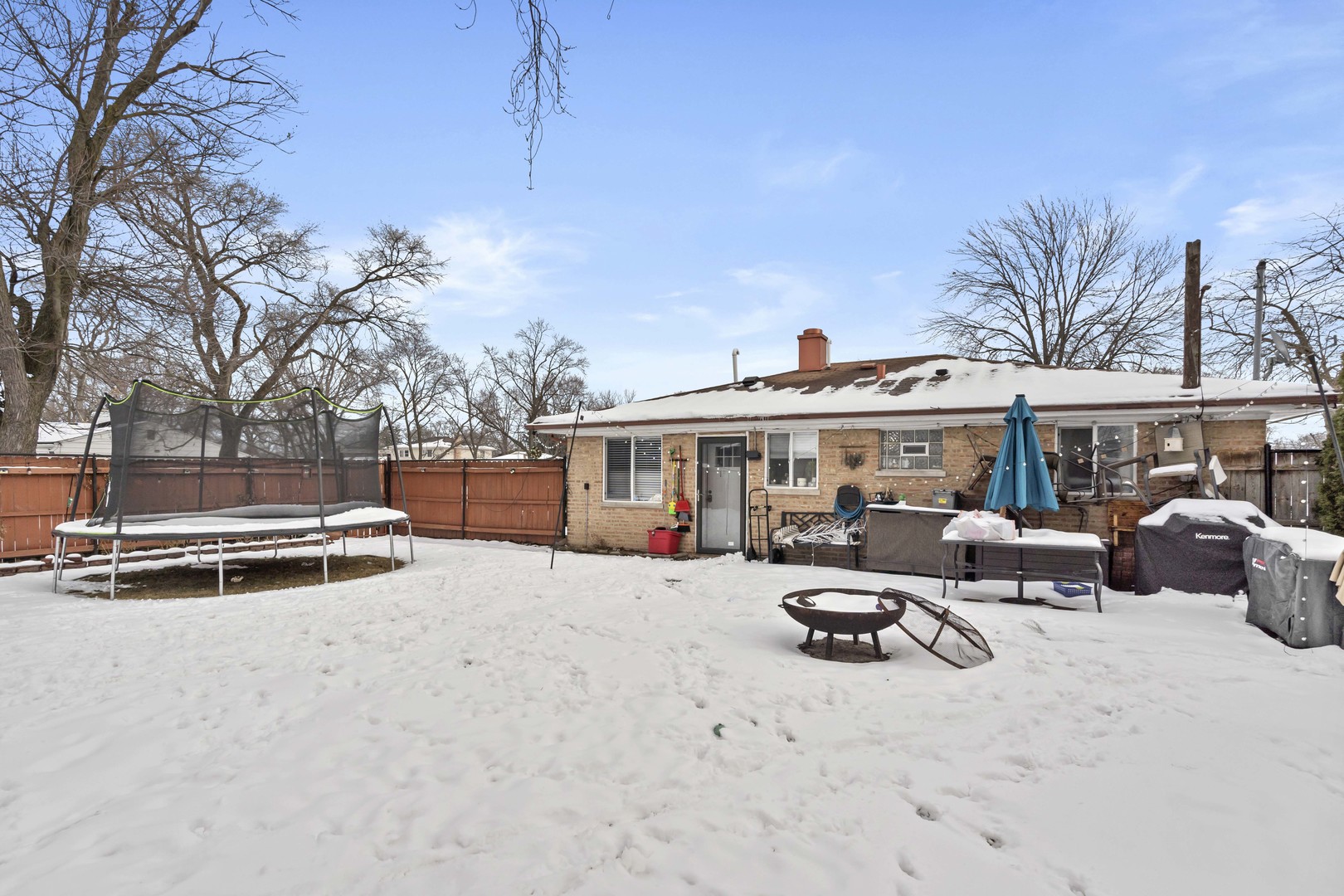17302 Walter Street Property Photo 4
