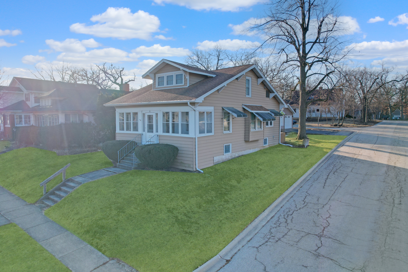 2 E Custer Street Property Photo
