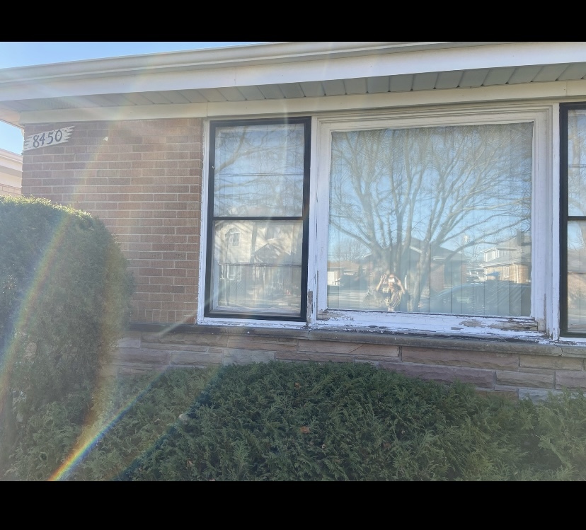 8450 Drake Avenue Property Photo