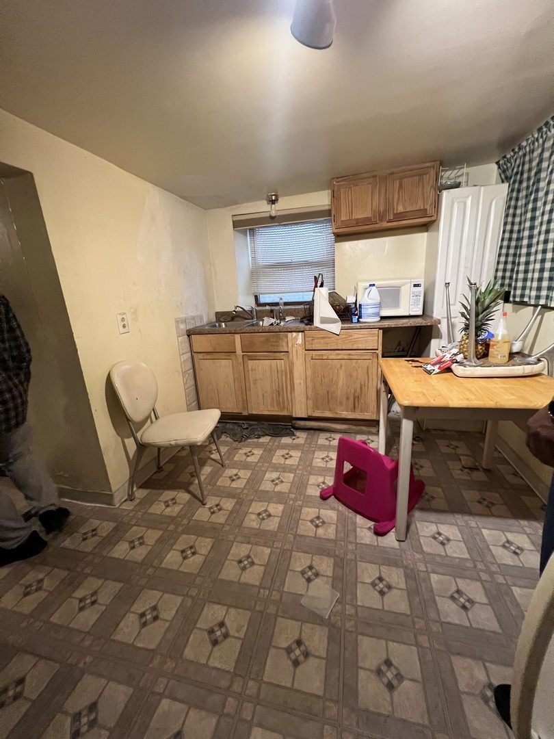 2240 S Kostner Avenue Property Photo 24