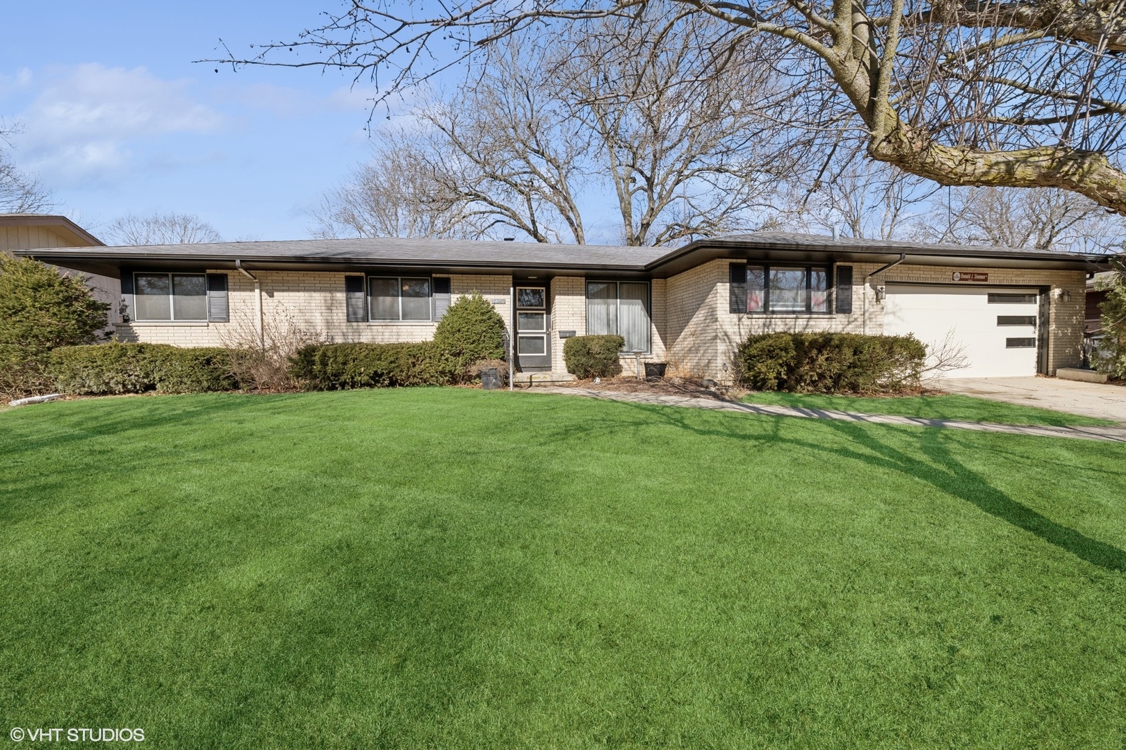712 Scott Drive Property Photo