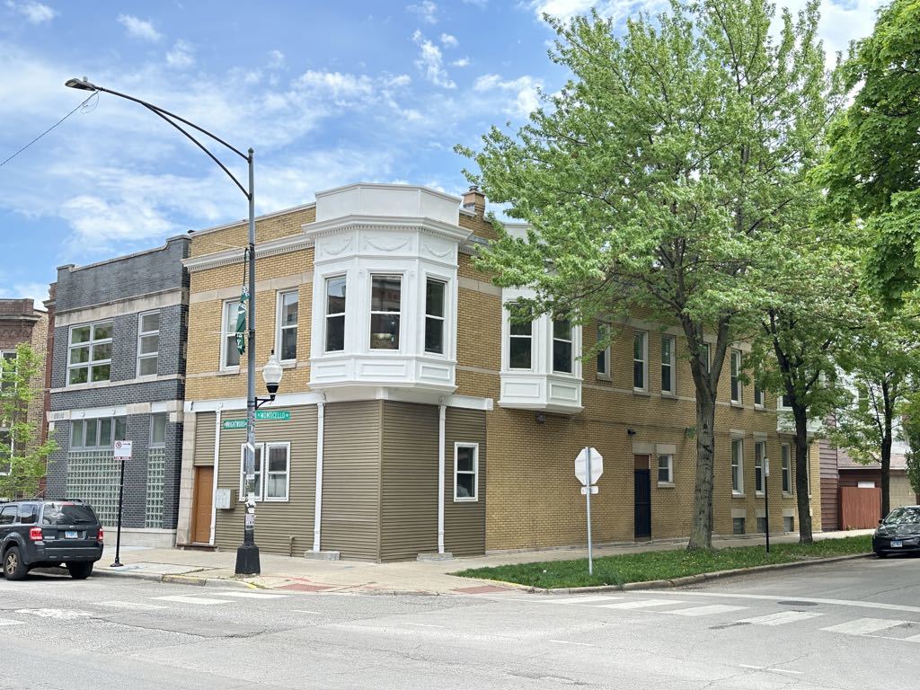 3625 W Wrightwood Avenue Property Photo 1
