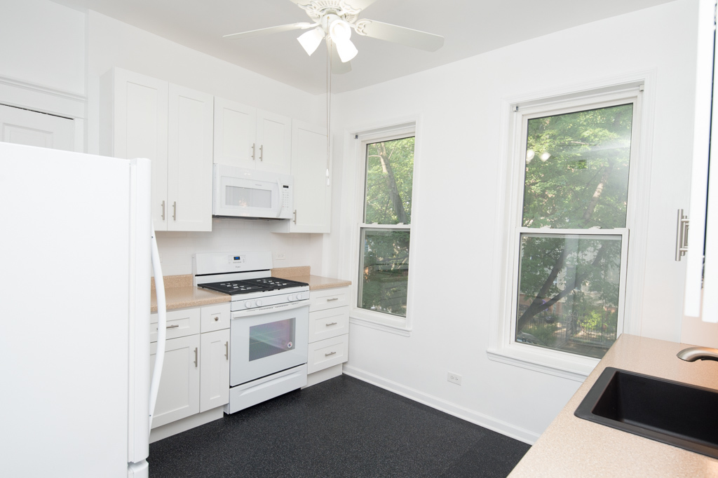 3625 W Wrightwood Avenue Property Photo 3