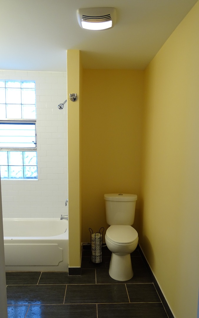 5622 N Mango Avenue Property Photo 10