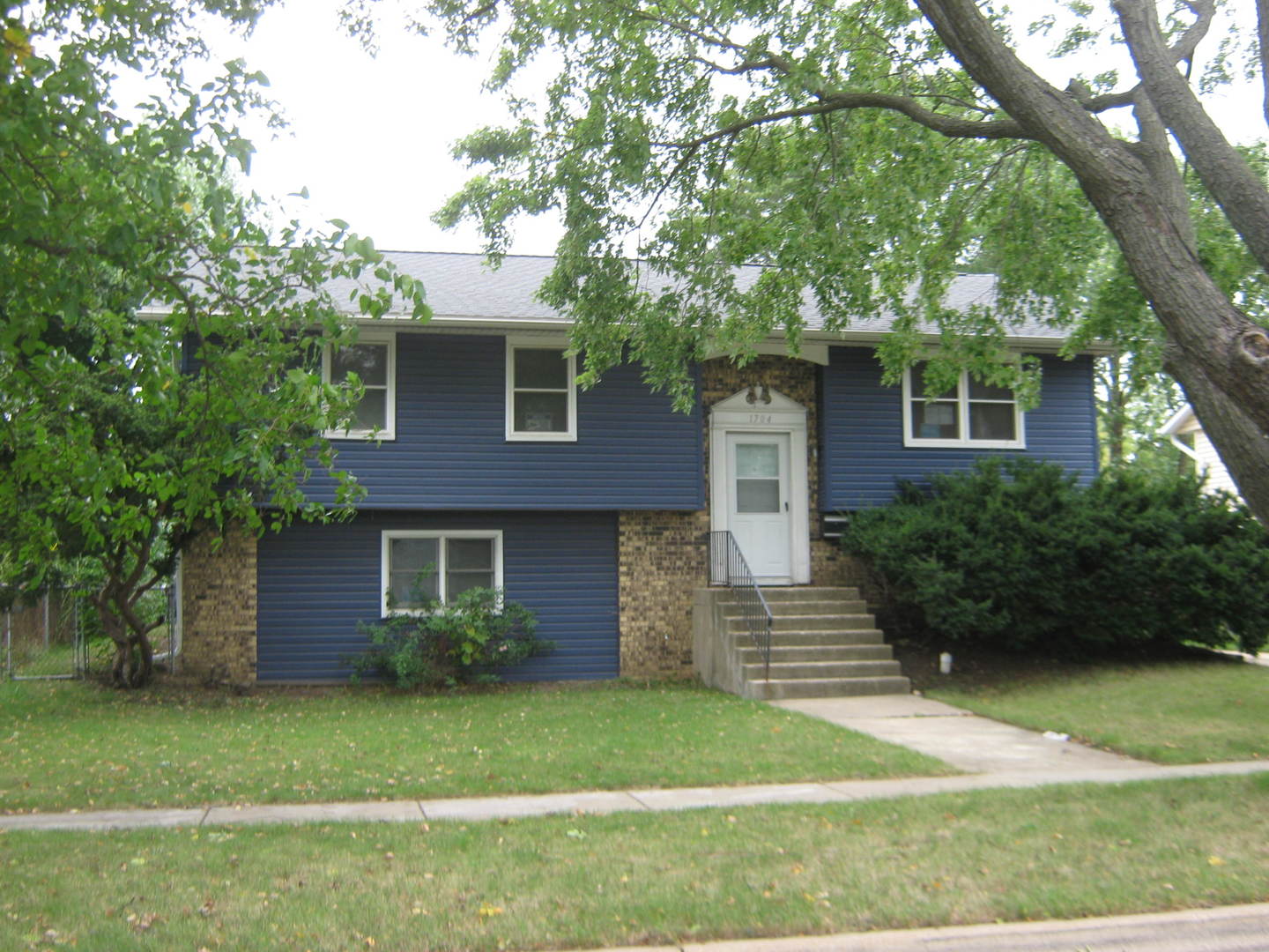 1704 Mckool Avenue Property Photo 1