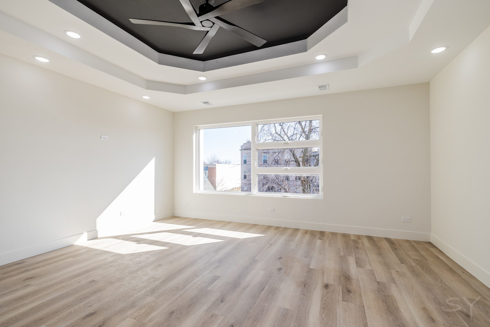 5530 S Michigan Avenue Property Photo 3