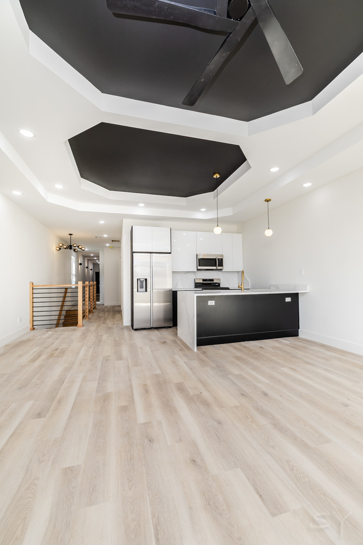 5530 S Michigan Avenue Property Photo 7