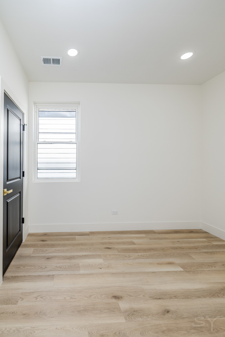 5530 S Michigan Avenue Property Photo 15