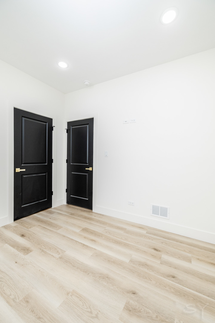 5530 S Michigan Avenue Property Photo 23