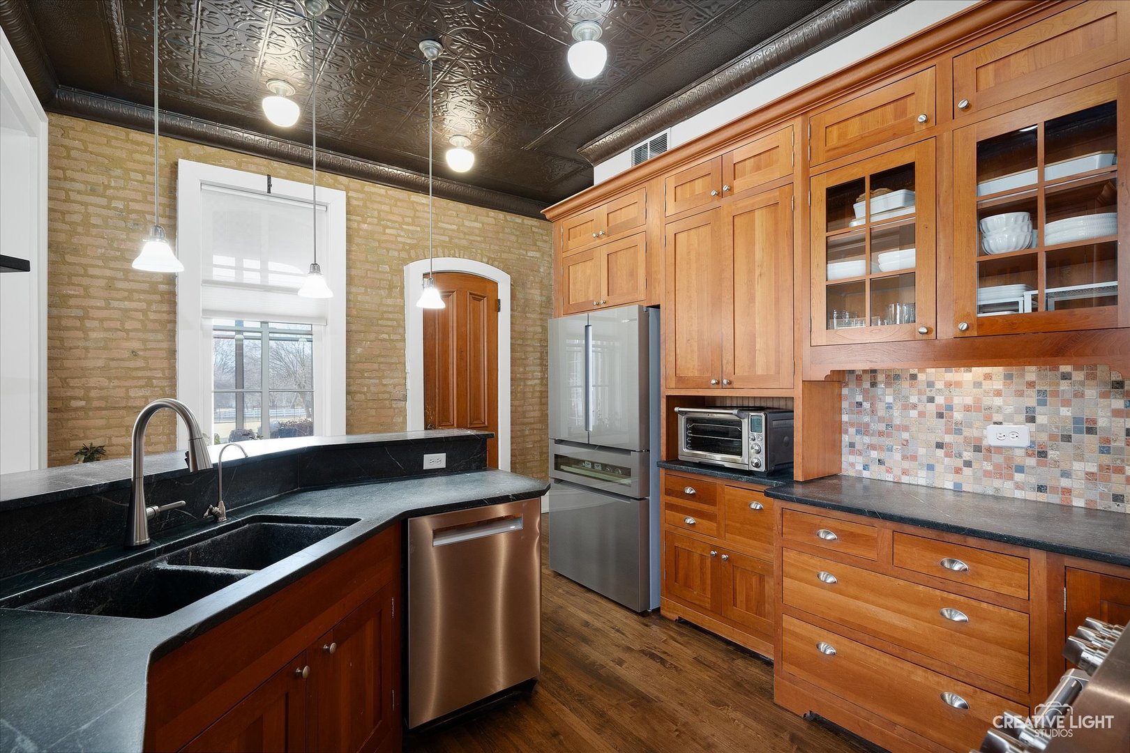 1542 Plainfield Road Property Photo 6