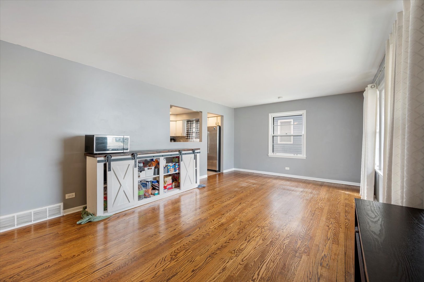 4443 Pershing Avenue Property Photo 3