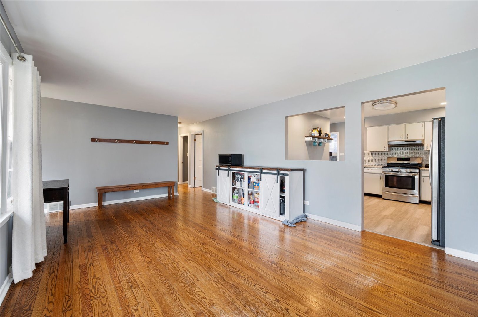 4443 Pershing Avenue Property Photo 4