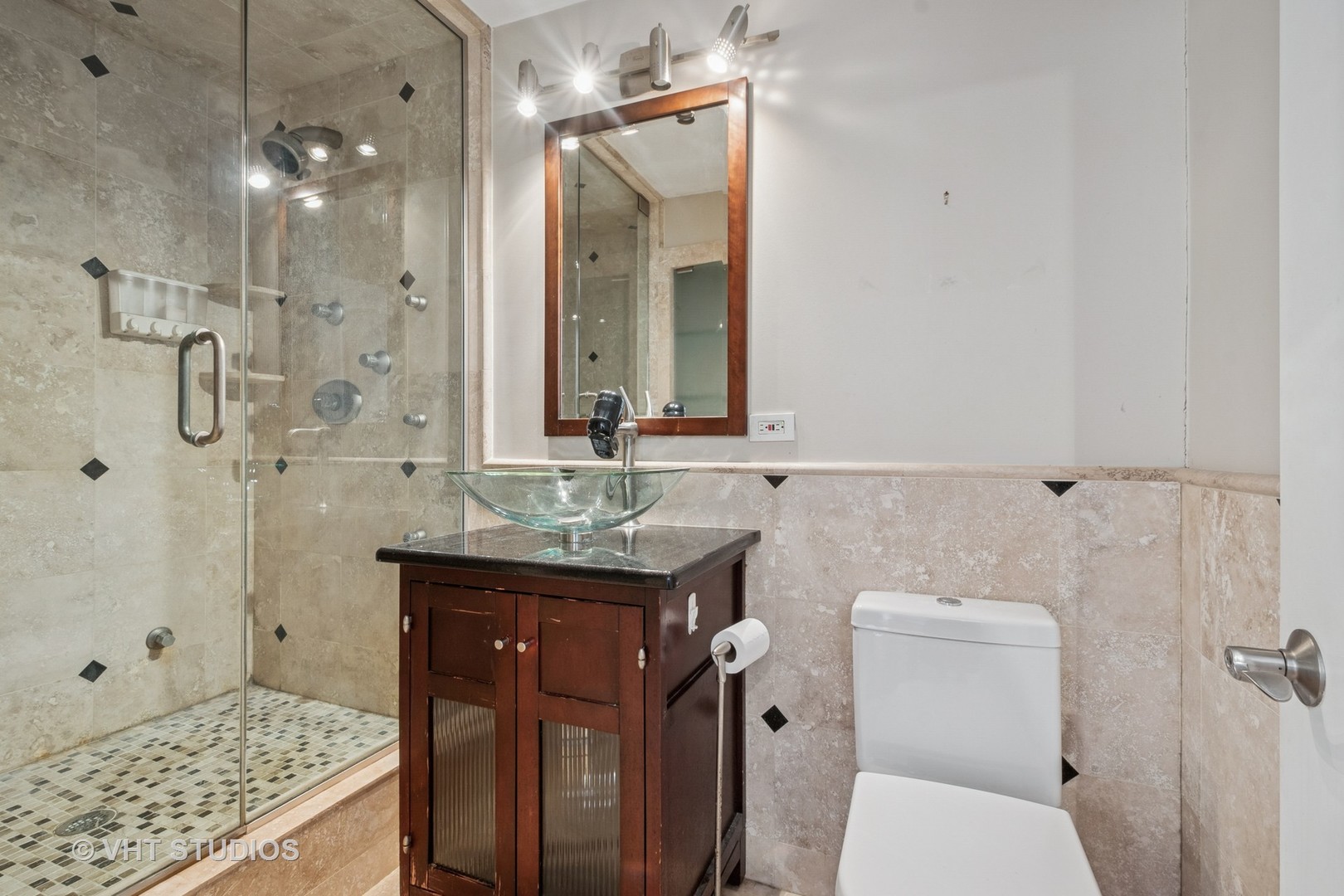 5740 N Sheridan Road 18d Property Photo 14