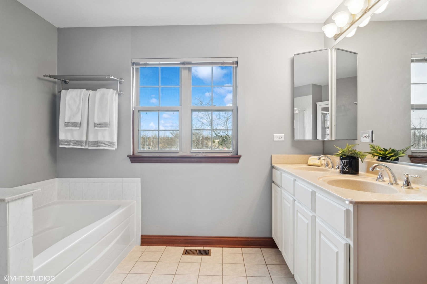 2211 Patriot Boulevard Property Photo 15