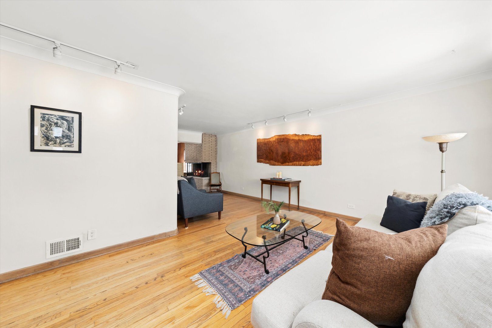11511 S Oakley Avenue Property Photo 4