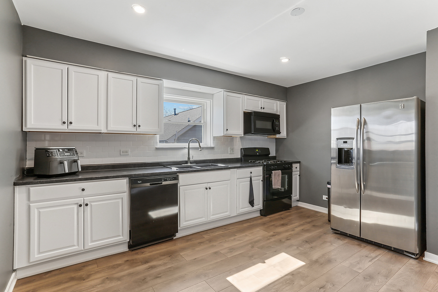 501 N Westmore Avenue Property Photo 3