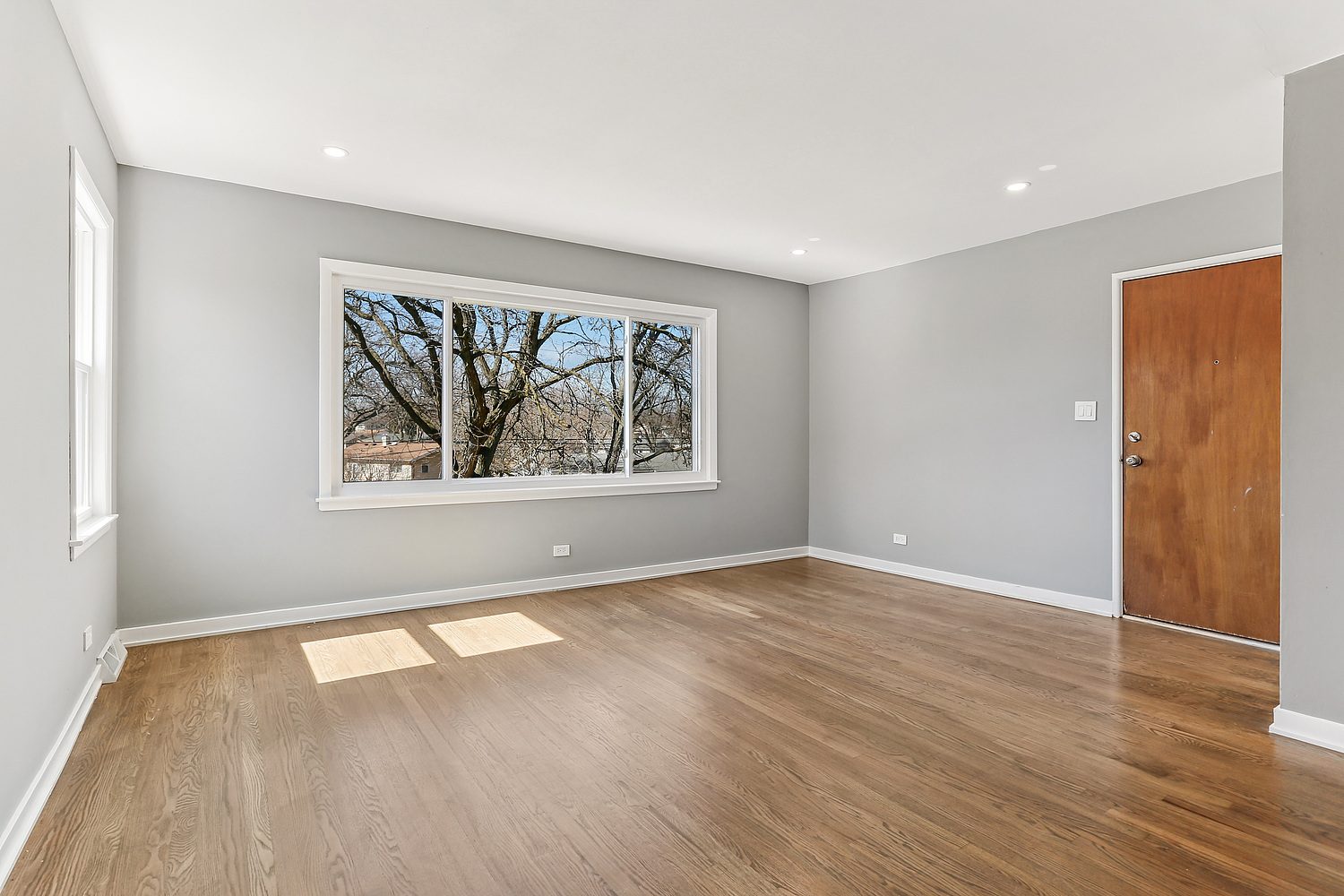 501 N Westmore Avenue Property Photo 5