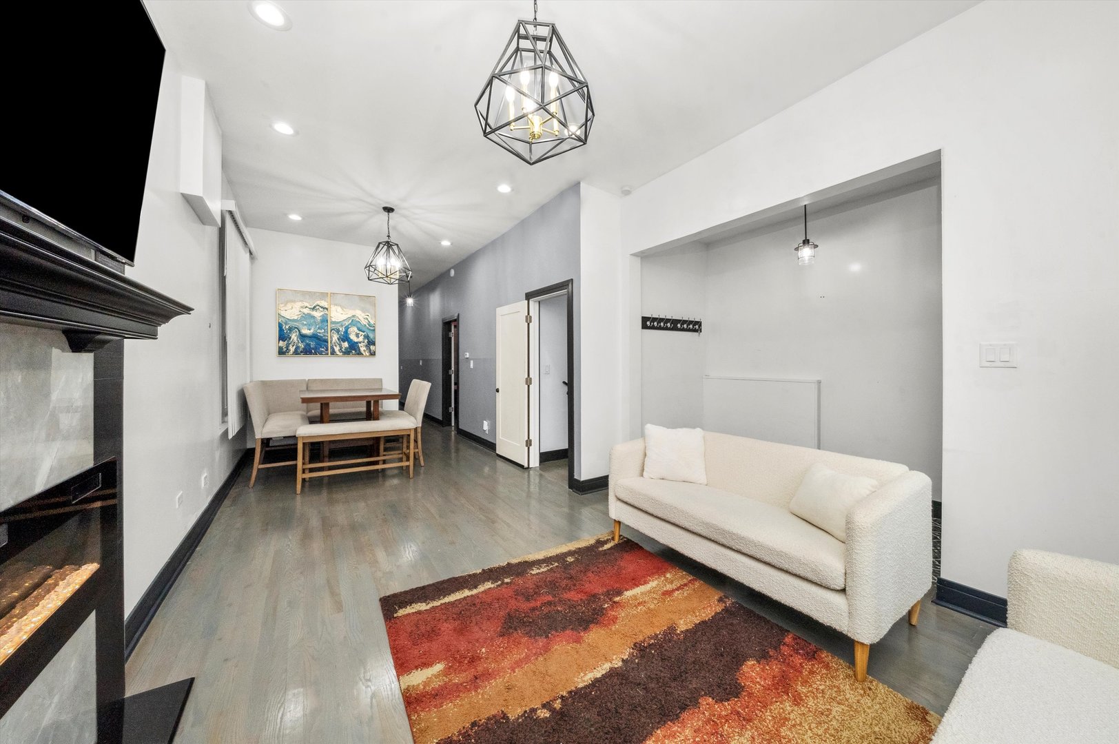 2921 W Jackson Boulevard Property Photo 9