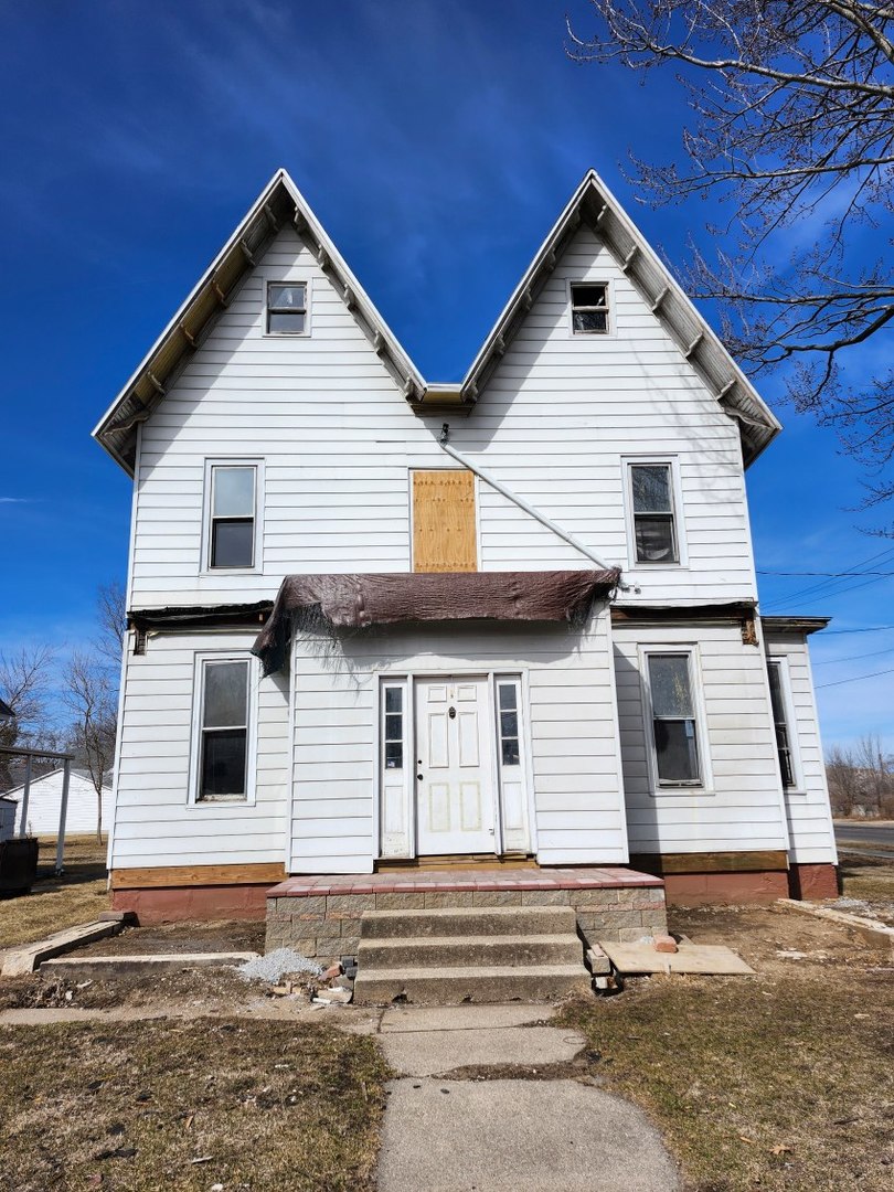 13 Real Estate Listings Main Image