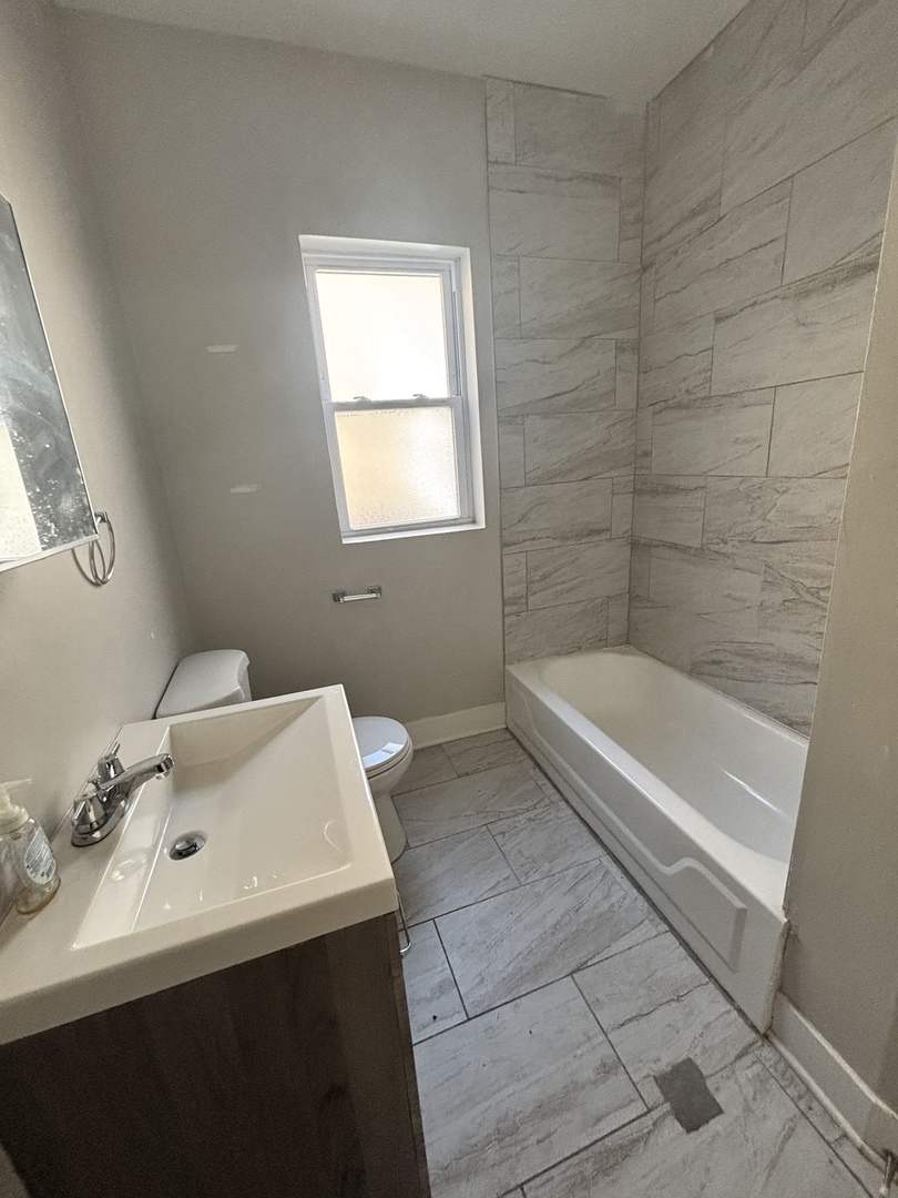 7721 S Phillips Avenue Property Photo 11