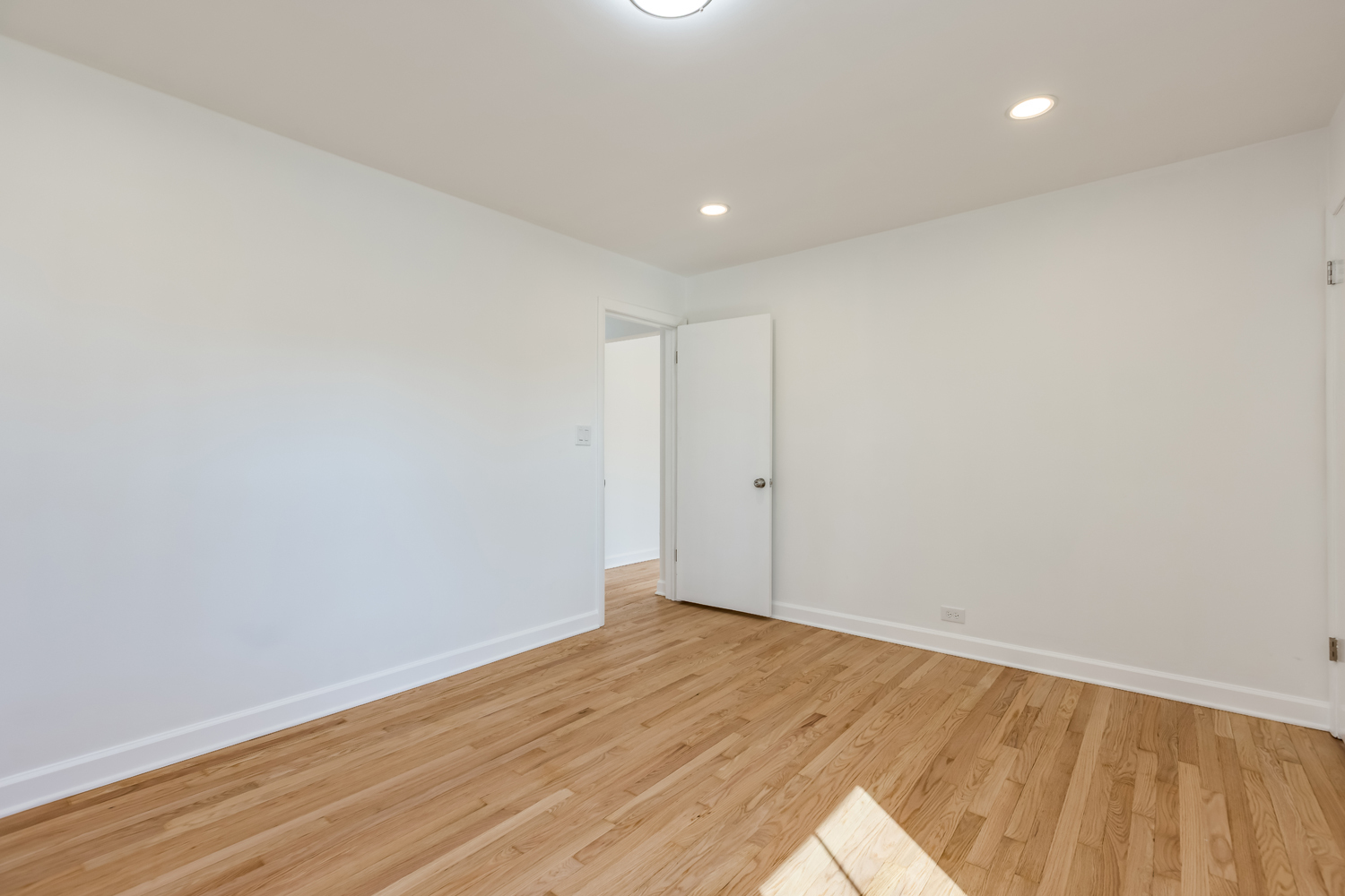 5014 Birchwood Avenue Property Photo 27