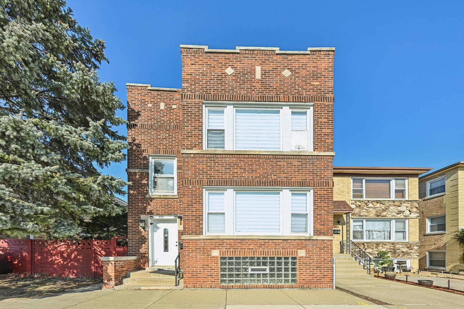 5761 N Elston Avenue Property Photo