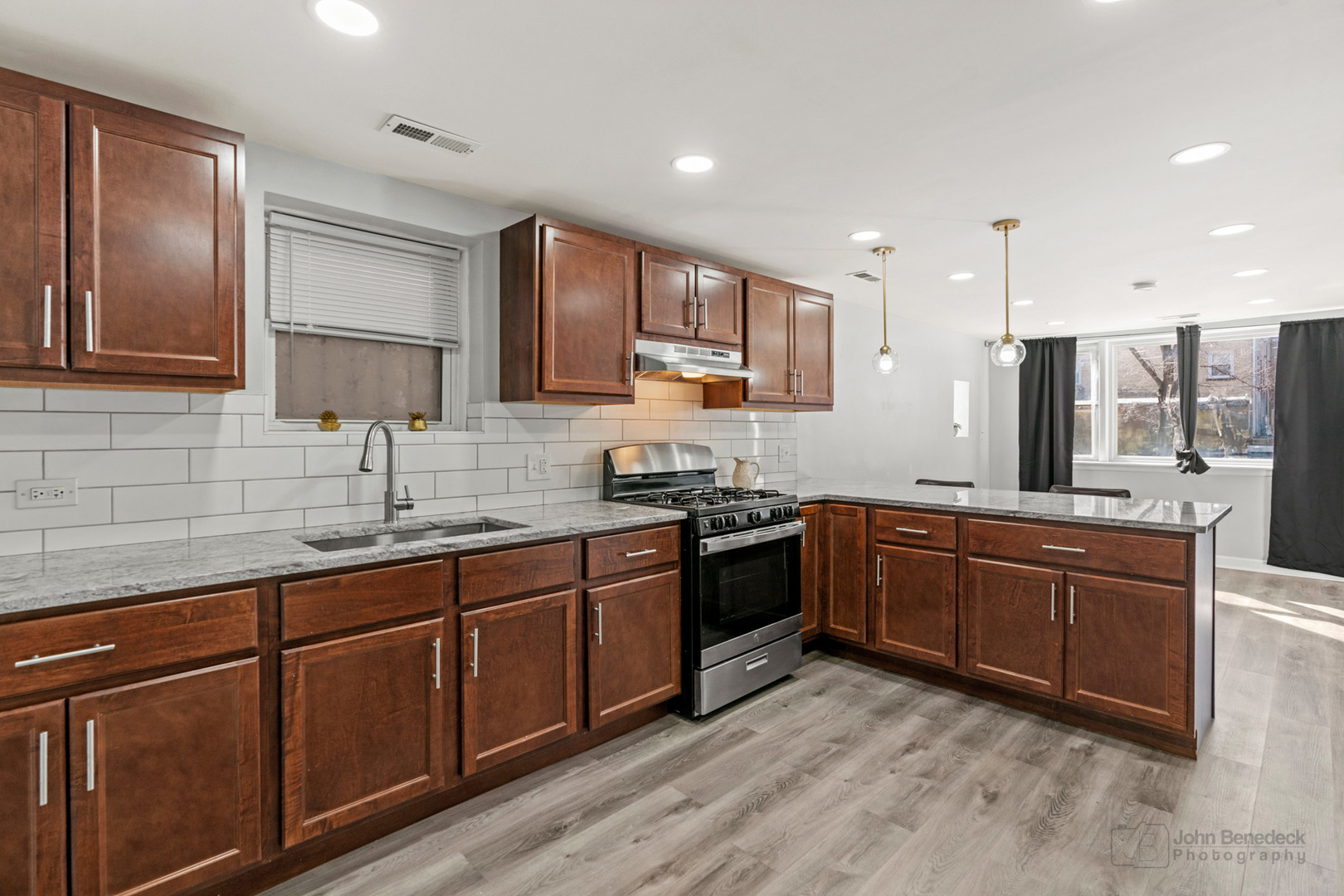 6304 W Diversey Avenue Property Photo 15