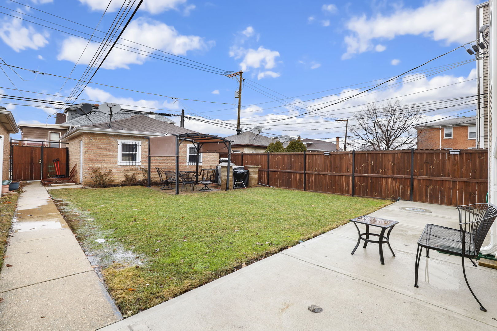 6304 W Diversey Avenue Property Photo 32