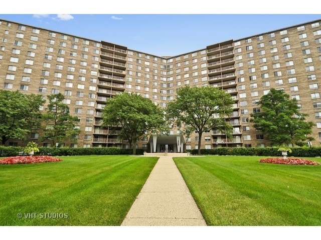 7141 N Kedzie Avenue 904 Property Photo