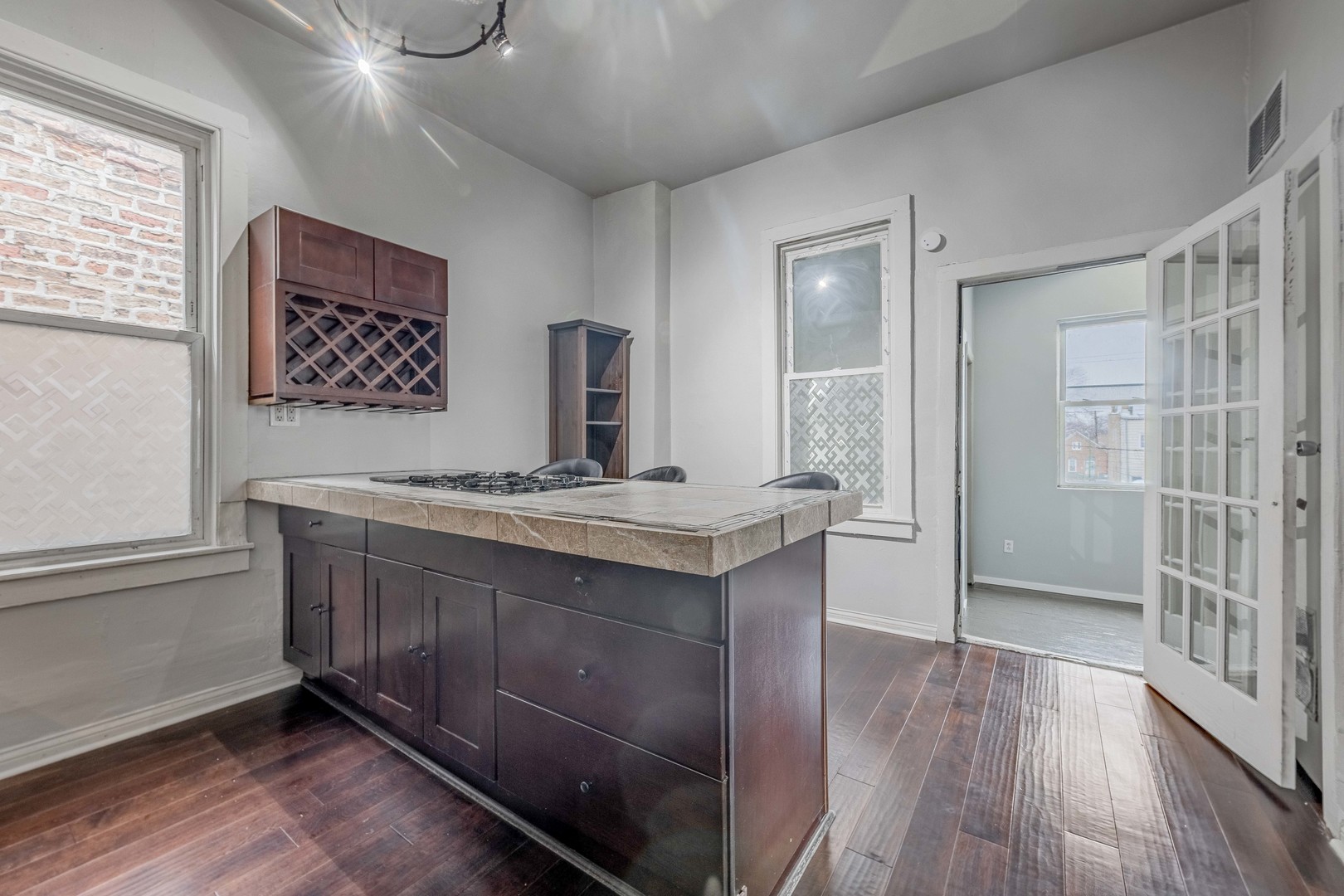 3266 S Bell Avenue Property Photo 9