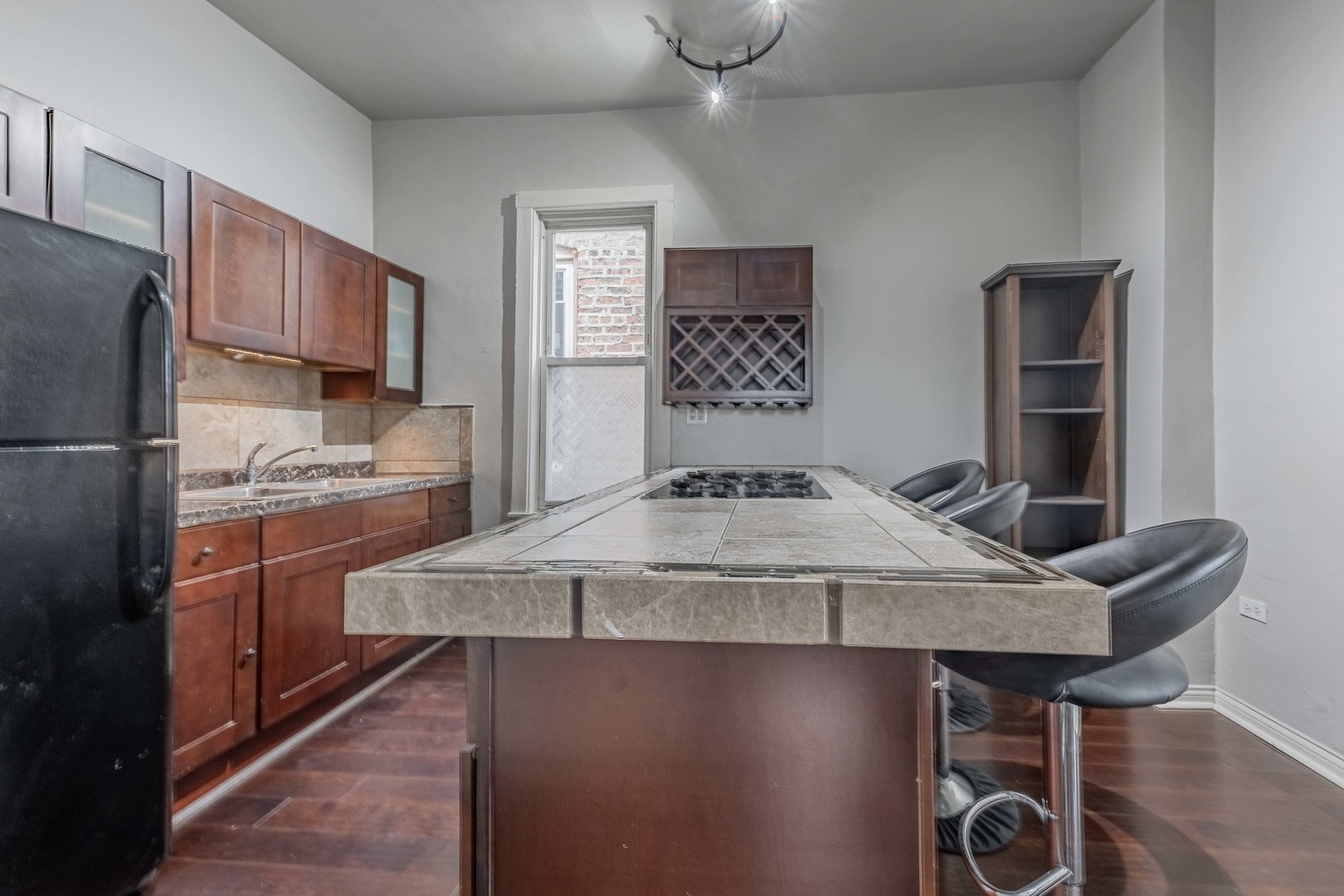 3266 S Bell Avenue Property Photo 10