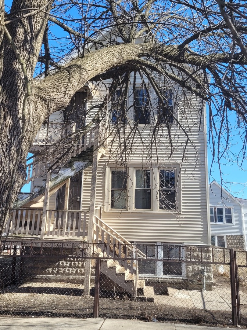 8405 S Baltimore Avenue Property Photo 1