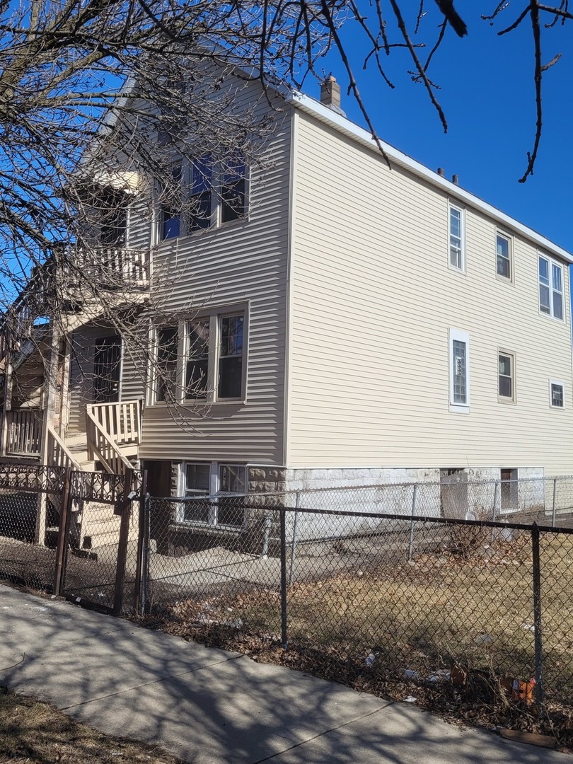 8405 S Baltimore Avenue Property Photo 2