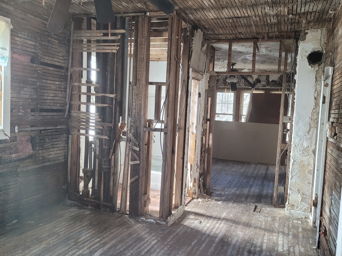 8405 S Baltimore Avenue Property Photo 5