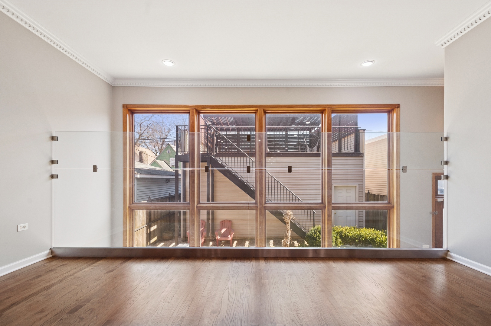 3423 N Kedzie Avenue Property Photo 9