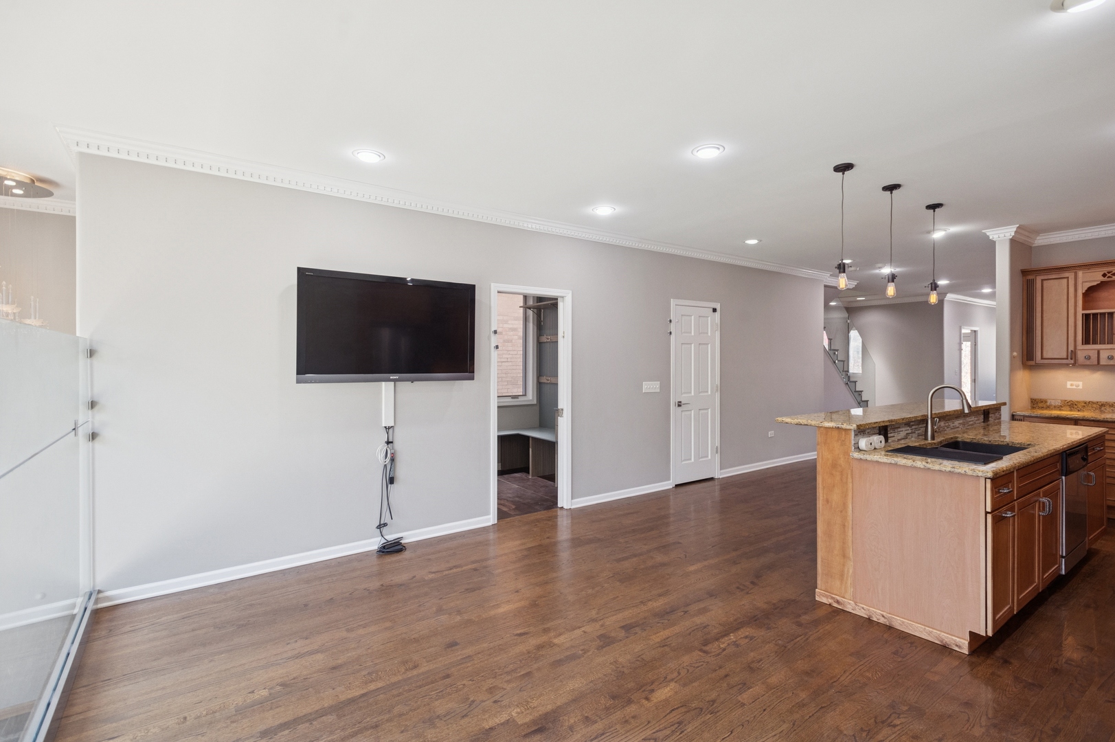 3423 N Kedzie Avenue Property Photo 10