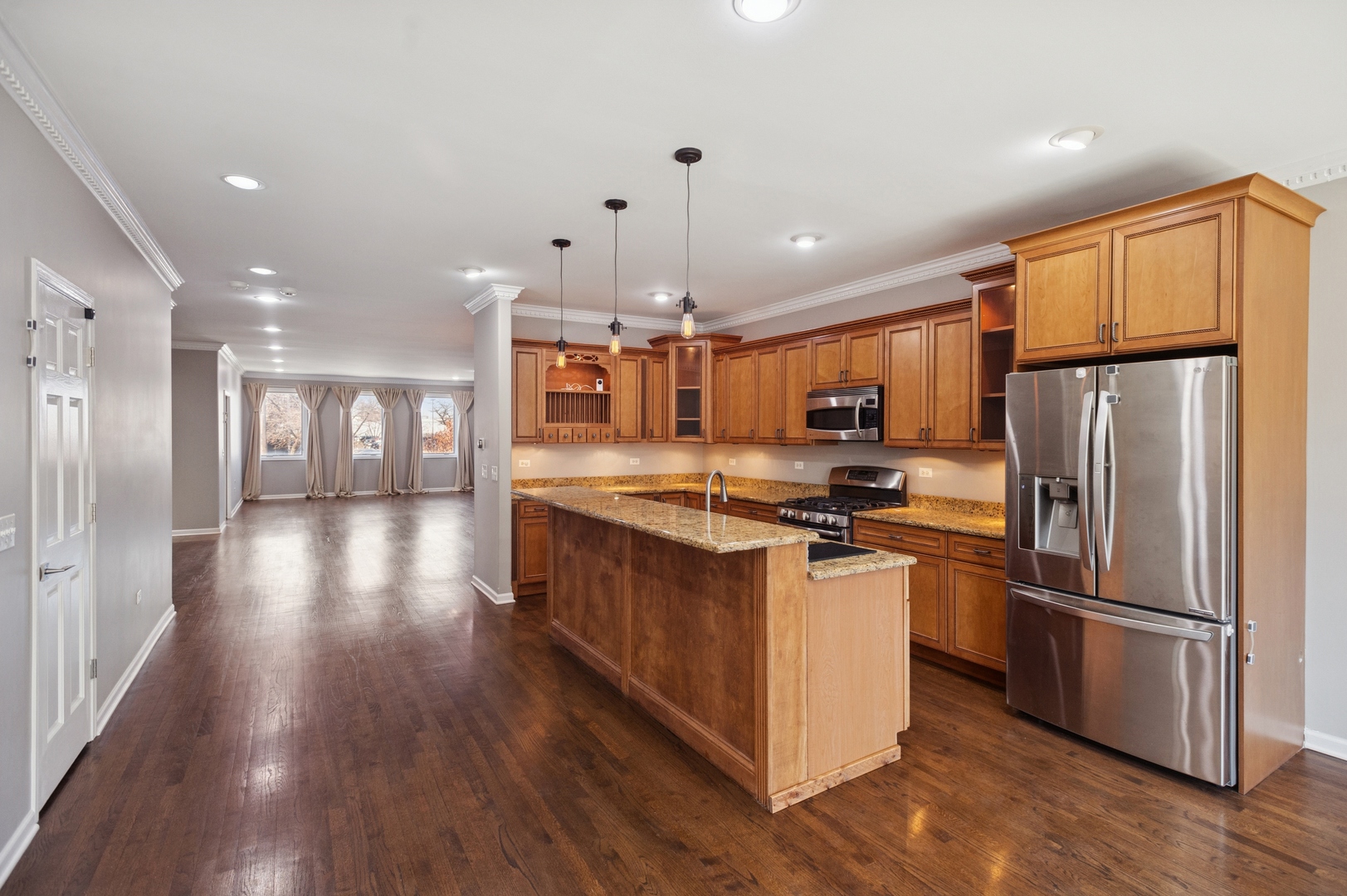 3423 N Kedzie Avenue Property Photo 11